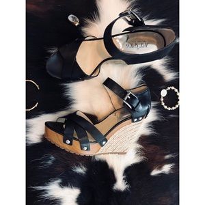 ✨Michael Kors Wedges ✨